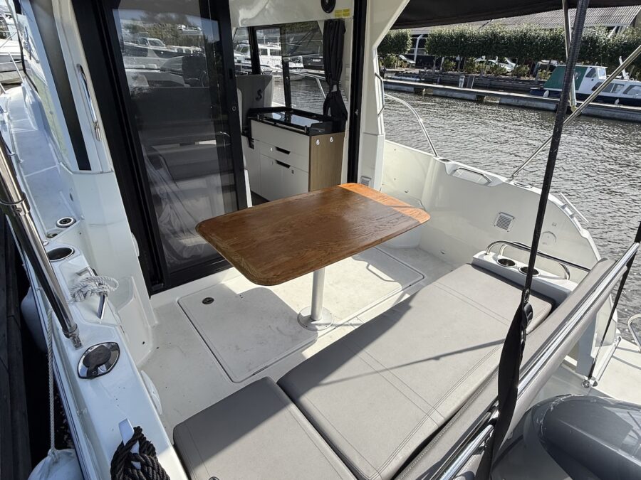Beneteau Antares 9 — foto 13 van 29