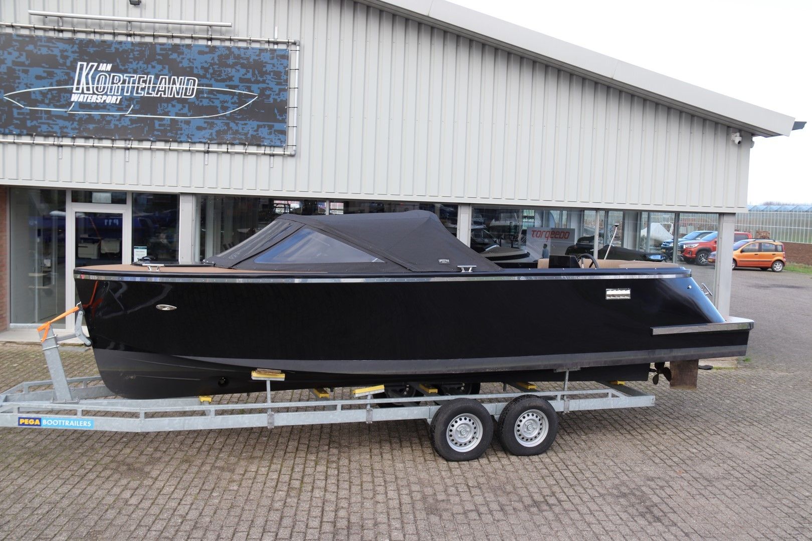 Lifestyle 750 Tender — foto 2 van 6