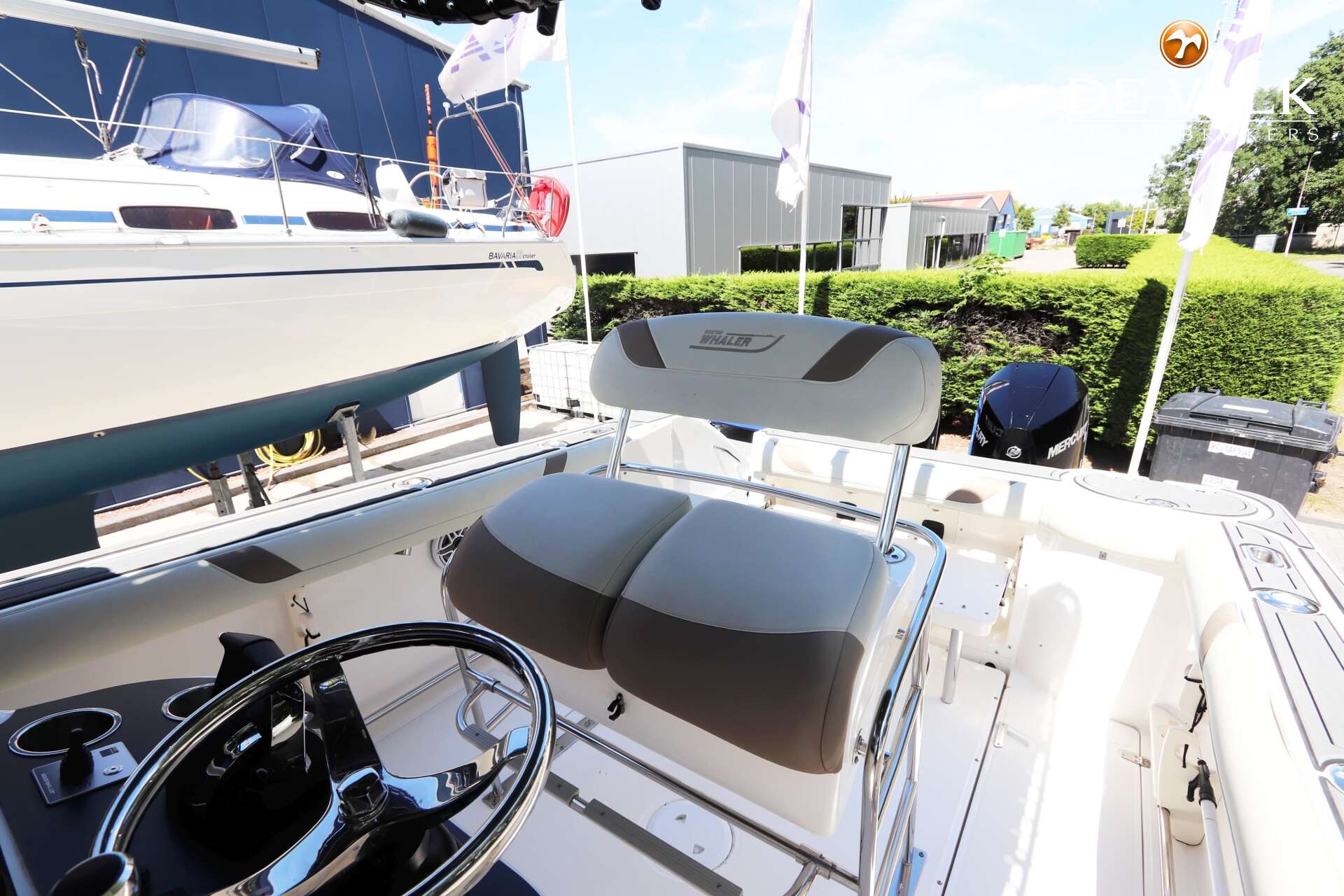 Boston Whaler 270 Outrage — foto 24 van 42