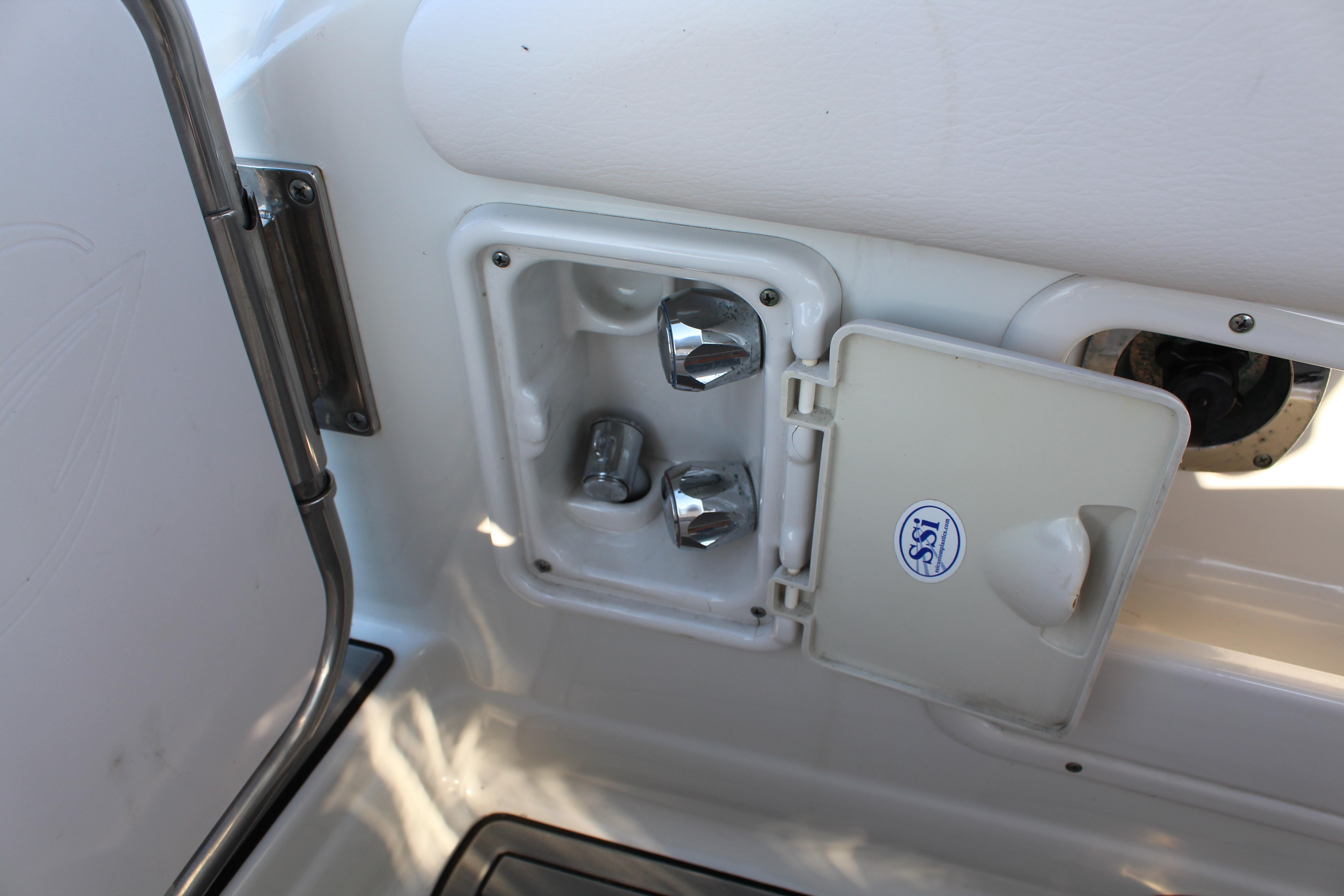 Crownline 270 CR — foto 15 van 25