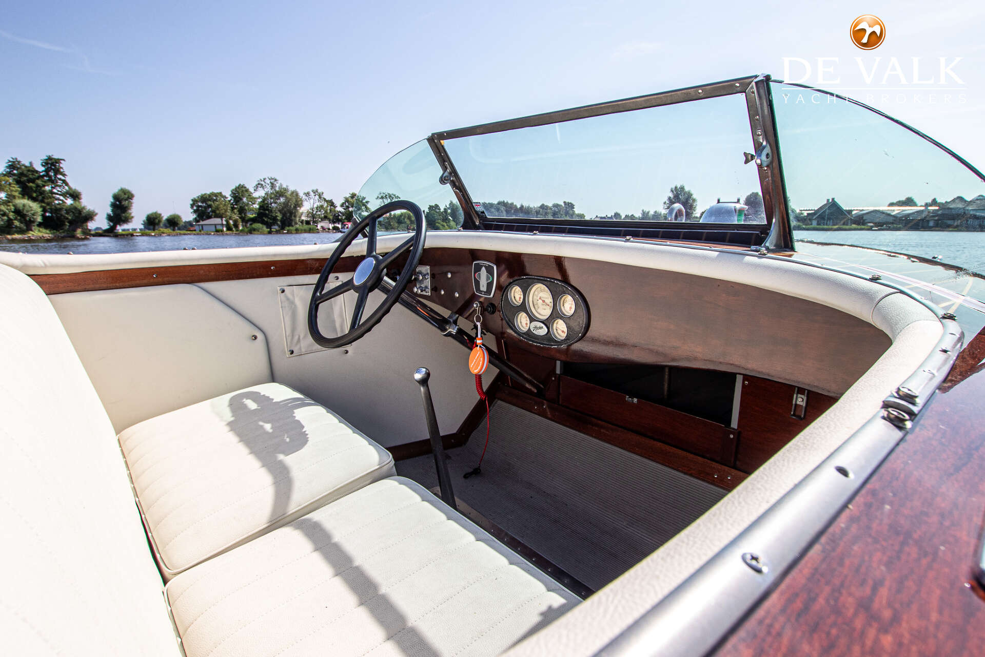 Hacker-Craft Triple Cockpit Runabout — foto 23 van 33