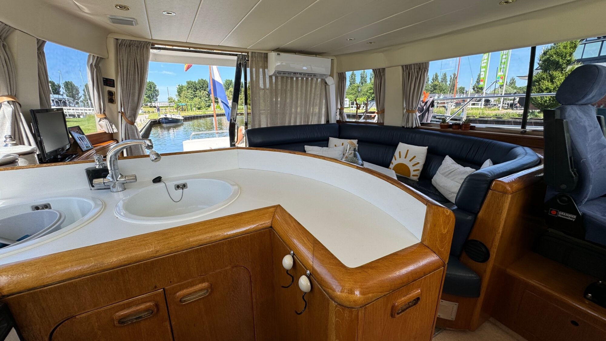 Whitewater Wolfe 46 Flybridge — foto 15 van 31