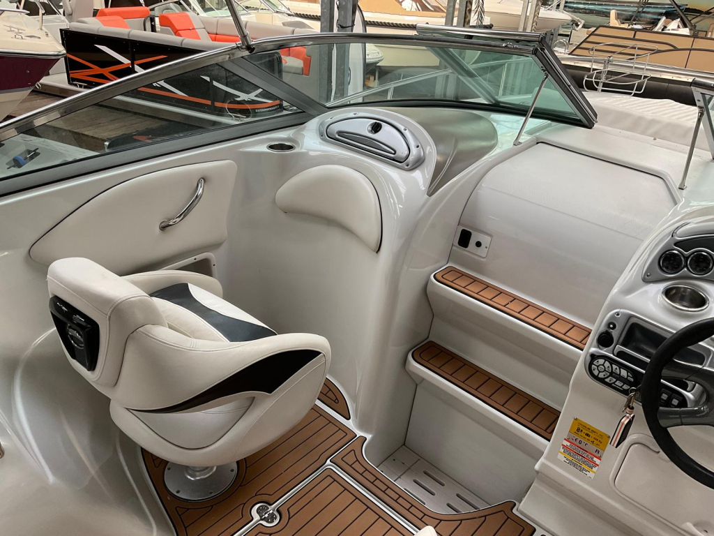 Crownline 275 CCR — foto 15 van 33