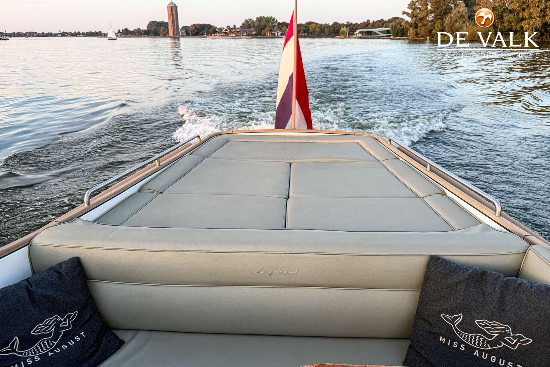 Long Island 33 Runabout — foto 16 van 30