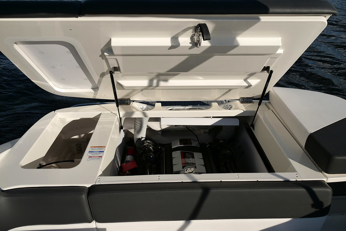 Sea Ray SPX 230 — foto 39 van 42