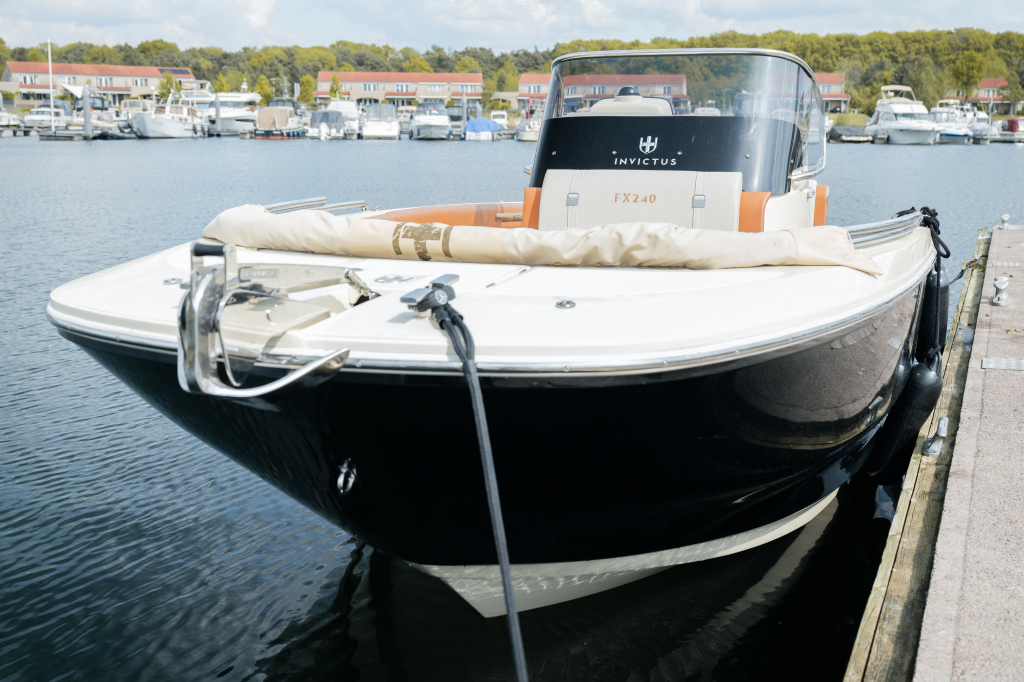  Invictus 240 fx — foto 16 van 16