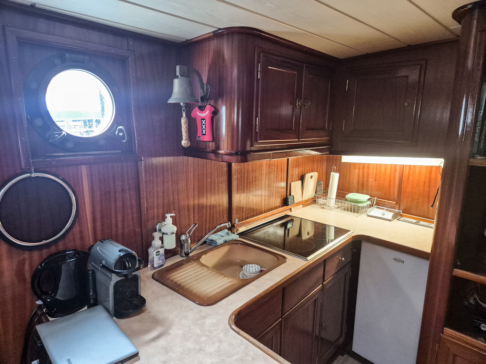 Motorsleepboot Carbon 15.63 met CBB — foto 25 van 48