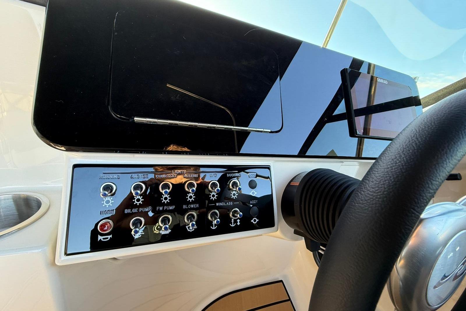 Sea Ray SDX 230 — foto 25 van 32