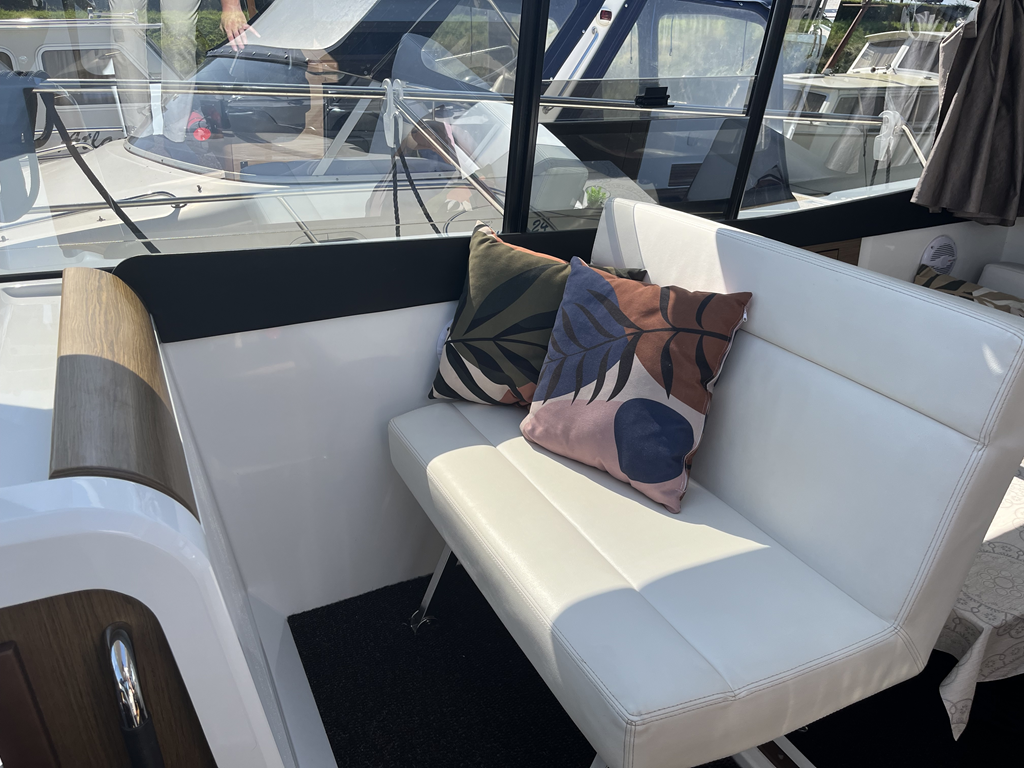 Jeanneau NC 9 — foto 18 van 40