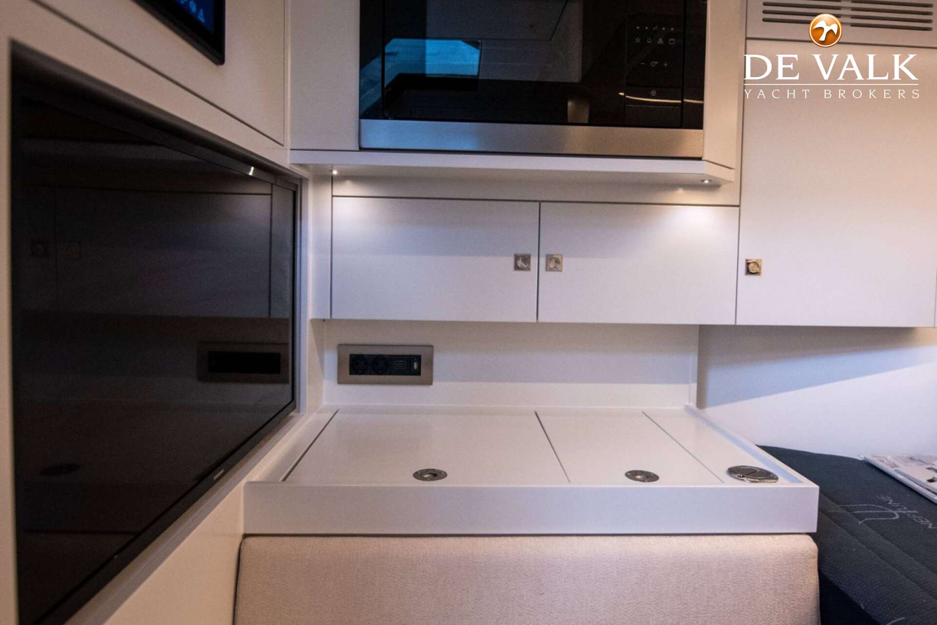 Reborn 40 R Cabin — foto 26 van 35