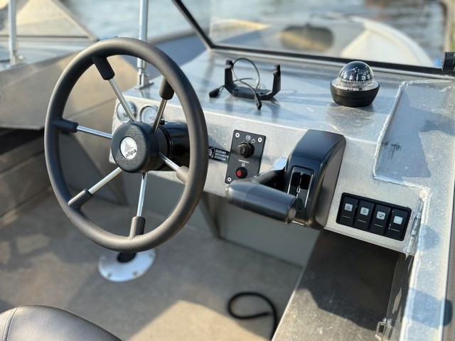 UMS Vis toerboot met 90 PK Suzuki en Trailer — foto 3 van 7