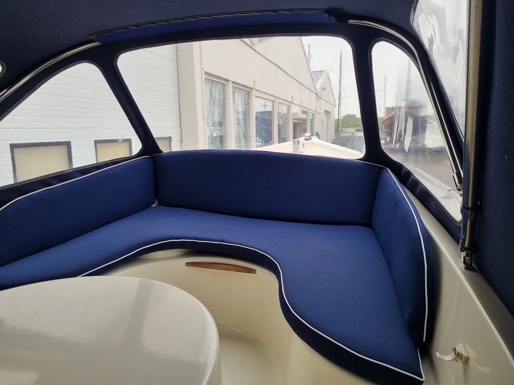 Degelijke Zuidschor 625 Diesel Inboard Sloep Navy incl. Kalf Trailer — foto 7 van 12