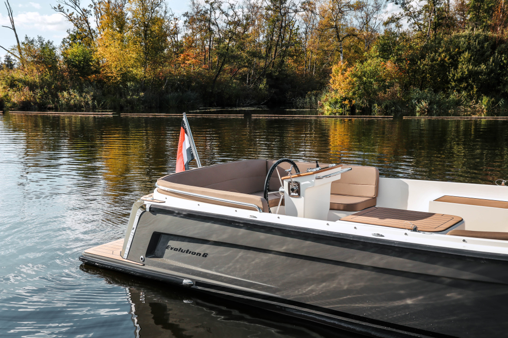 Evolution  6 Tender  — foto 9 van 16
