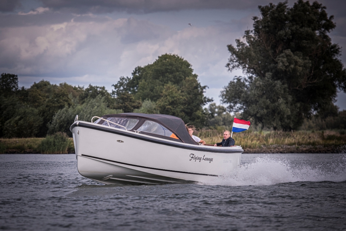Maxima Boats 750 Flying Lounge — foto 2 van 28