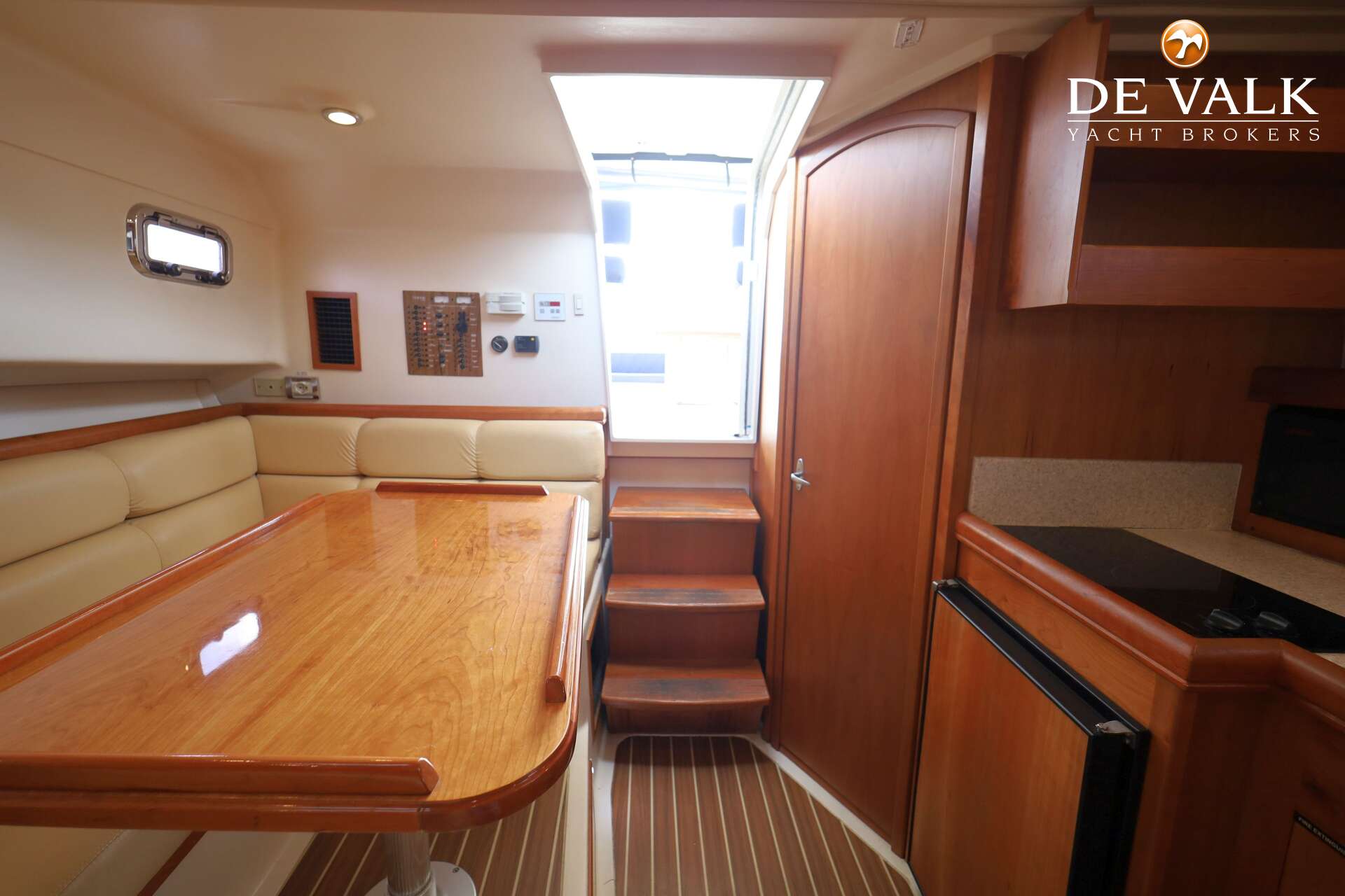 Mainship 34 Rumrunner II — foto 28 van 41