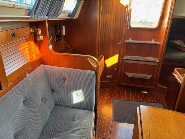 Hallberg-Rassy 31 — foto 60 van 65