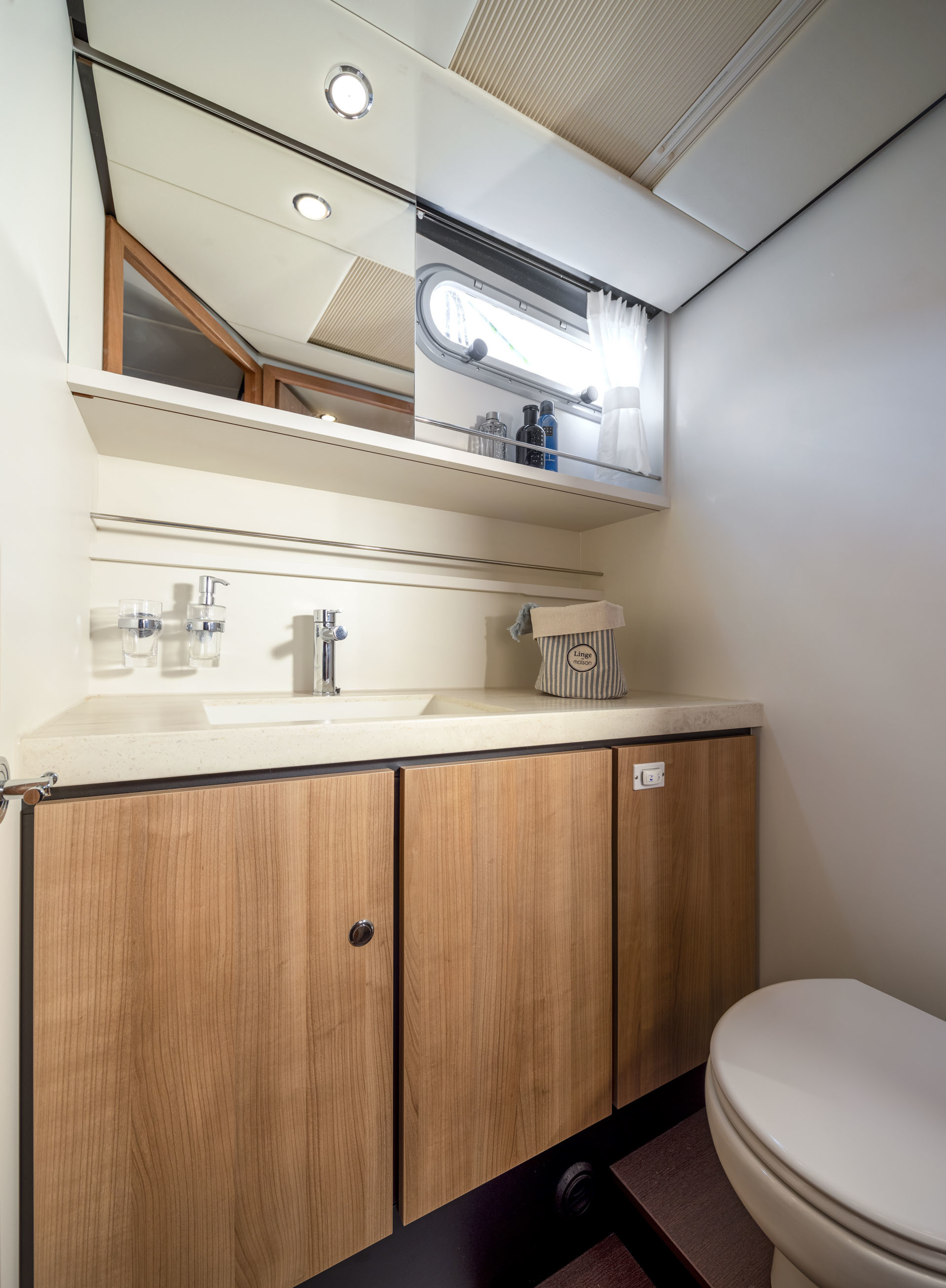 Linssen Grand Sturdy 40.0 Sedan INTERO — foto 29 van 32