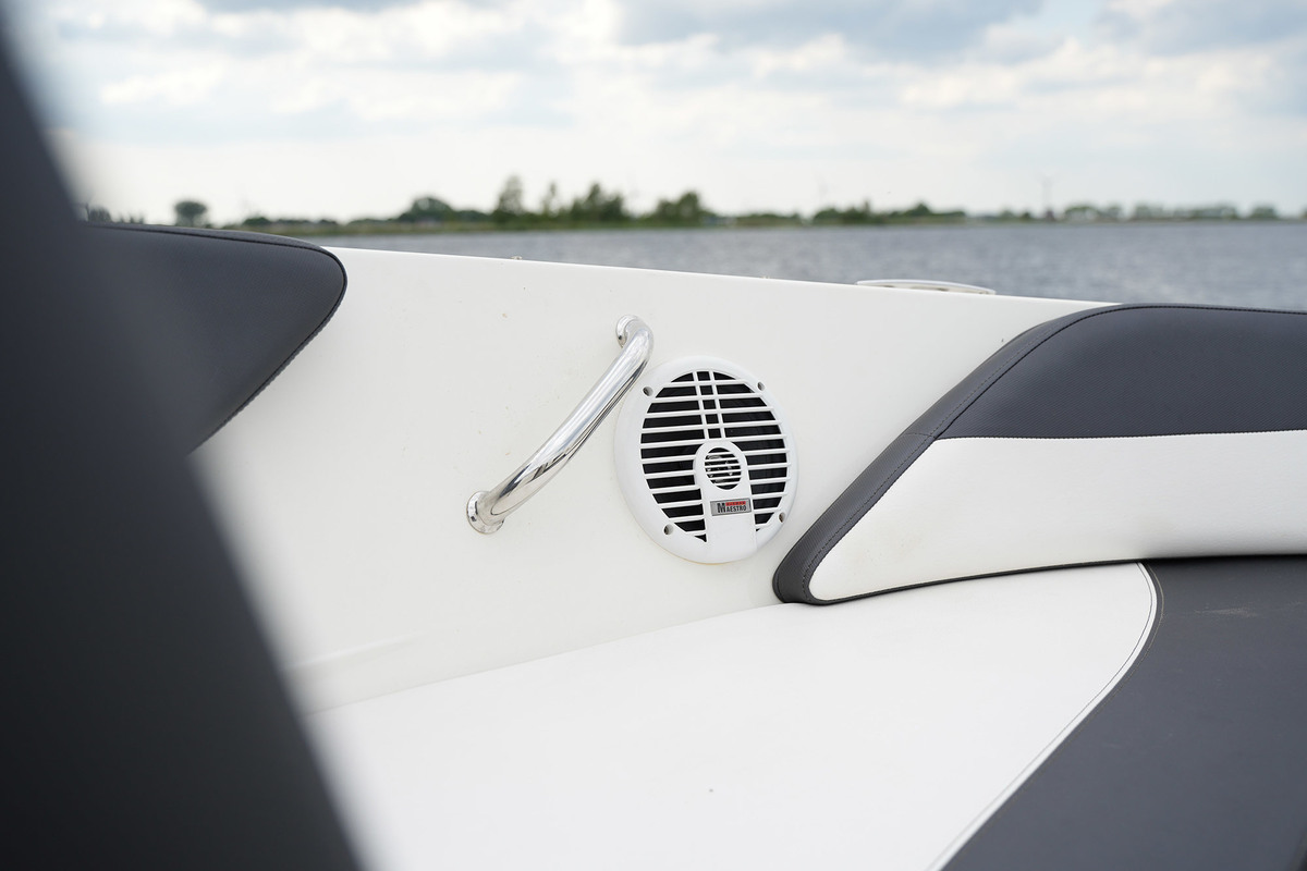 Sea Ray 19 SPX — foto 10 van 36