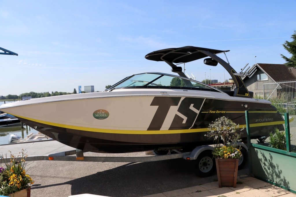 Four Winns TS 242 — foto 6 van 30