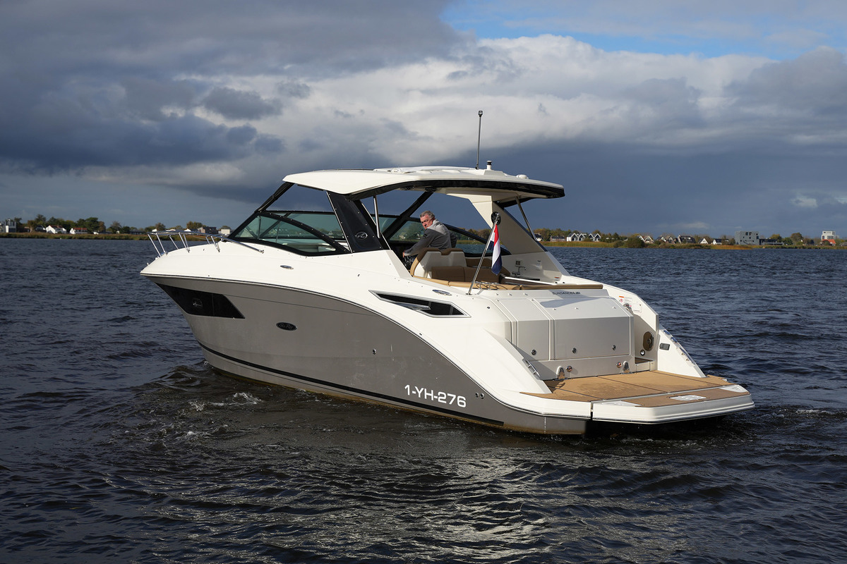 Sea Ray Sundancer 320 — foto 18 van 80