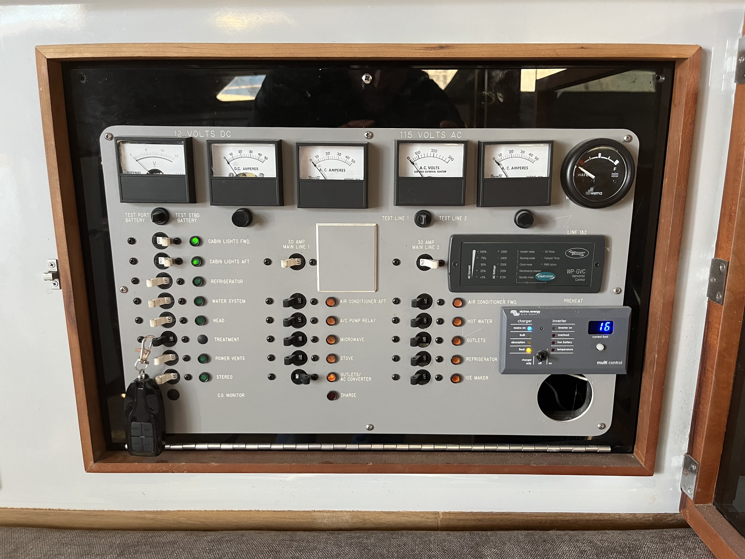Sea Ray 390 Express Cruiser — foto 17 van 43