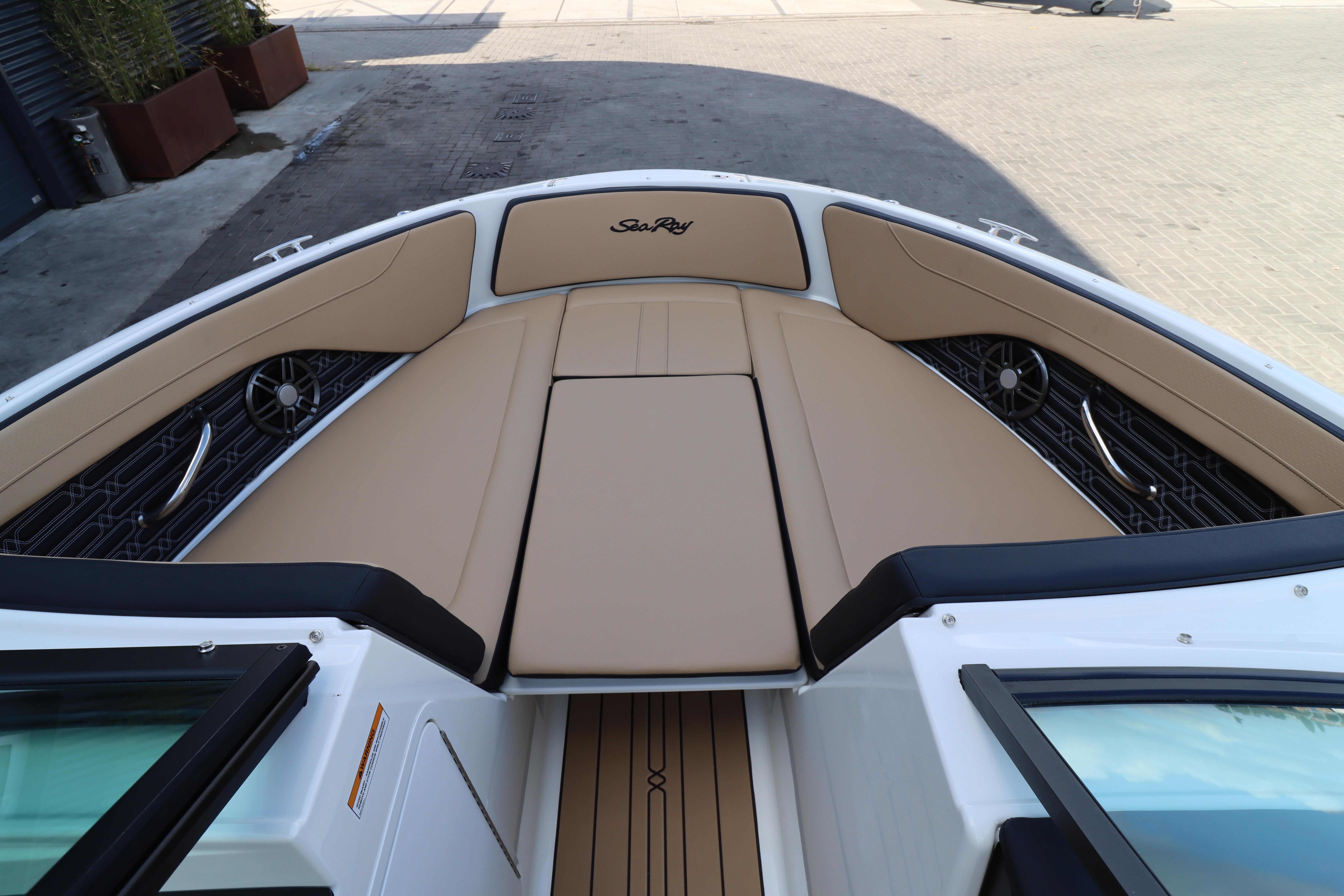 Sea Ray SPX 190 — foto 10 van 37