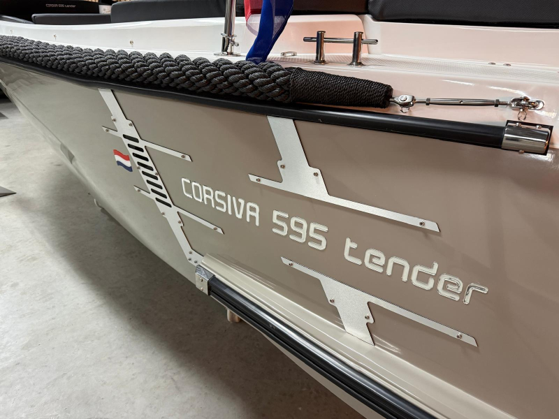 Corsiva 595 Tender 20pk Honda Nieuw — foto 11 van 12