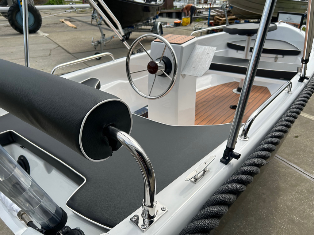 Amigo 400 classic console sloep met elektrische buitenboordmotor — foto 6 van 6