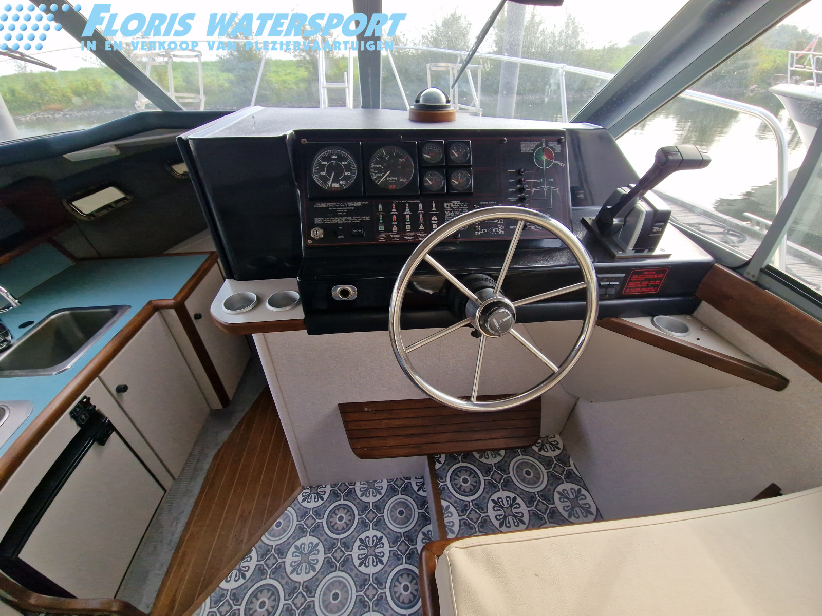 Bayliner 2858 Fly — foto 11 van 18