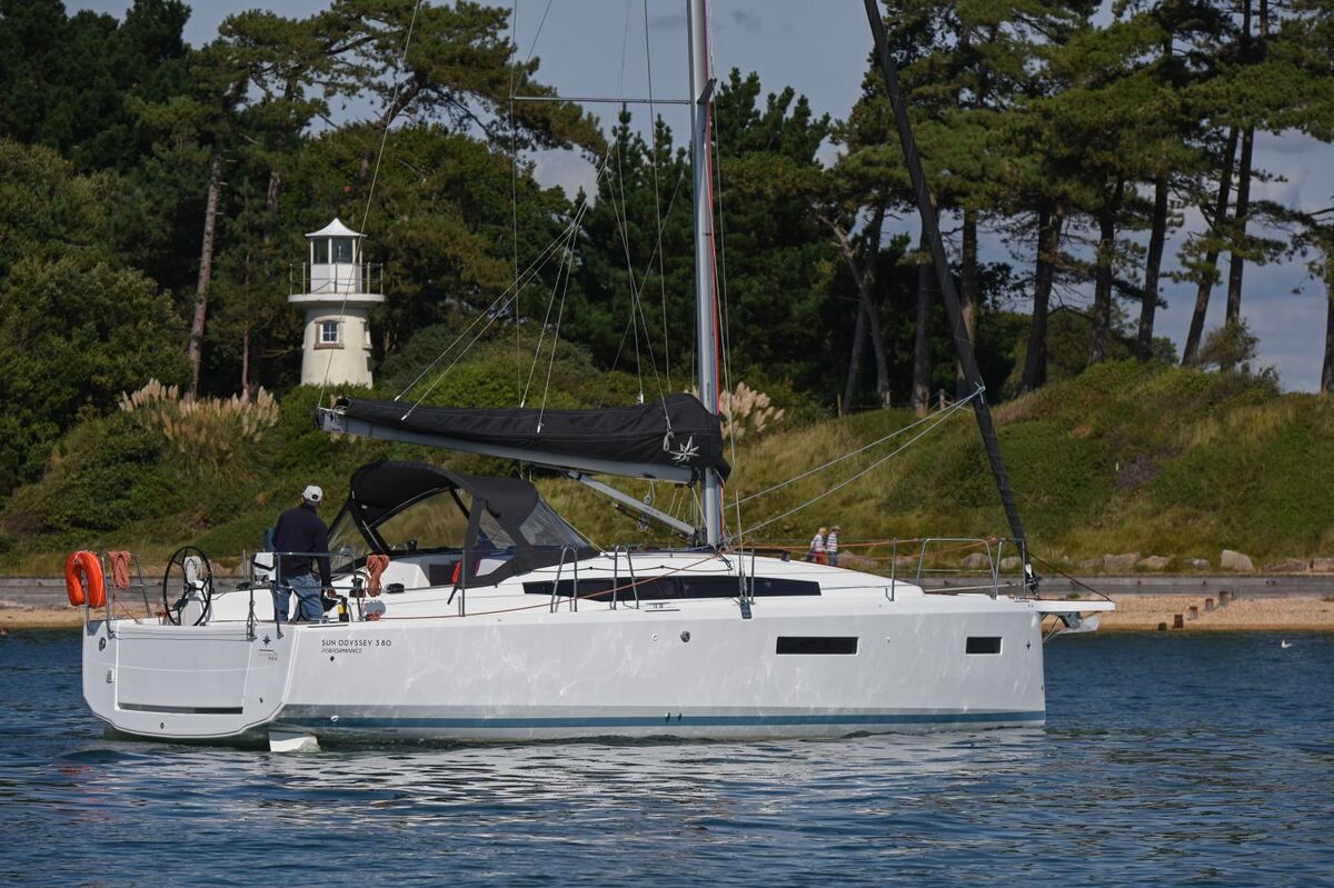 Jeanneau Sun Odyssey 380 — foto 6 van 12