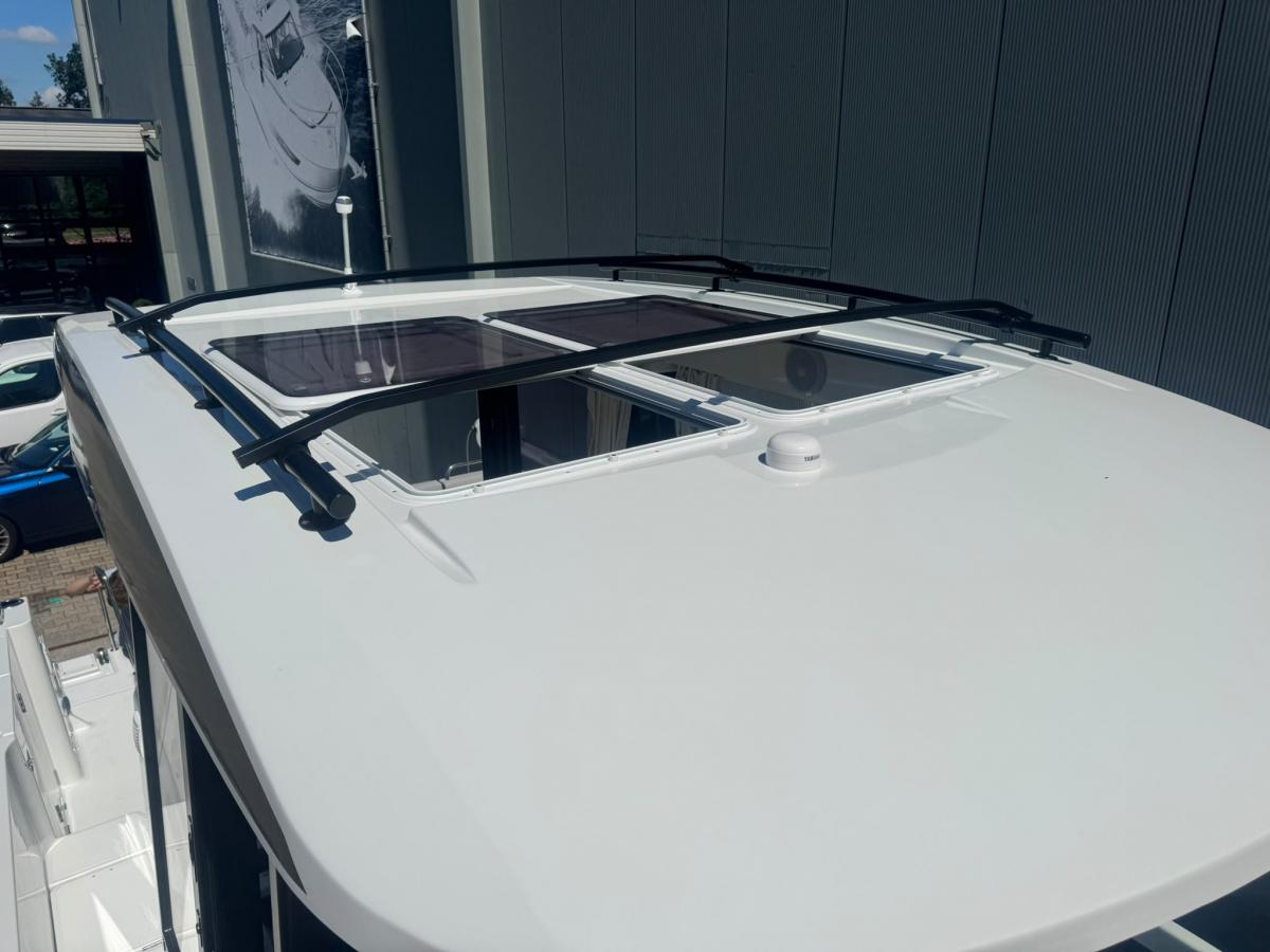 Jeanneau Merry Fisher 895 serie 2. Dit schip is aanwezig op de Yamaha stand van hiswa te water 2026. — foto 5 van 48