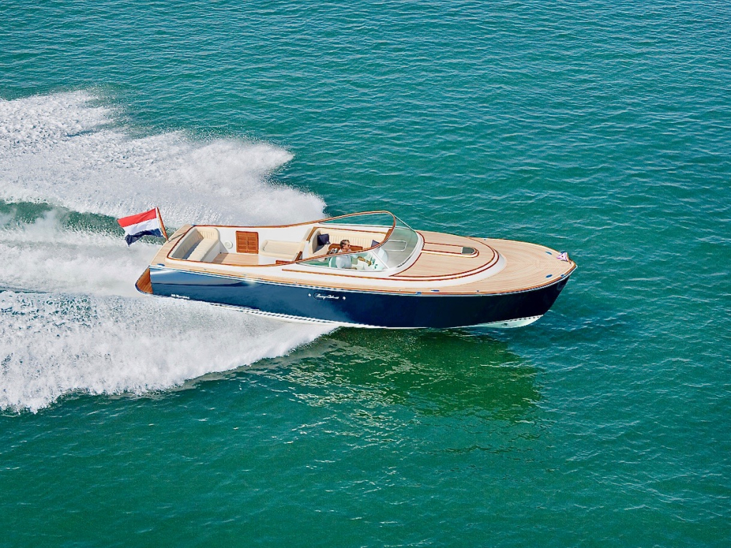 LongIsland 33 Runabout — foto 1 van 13