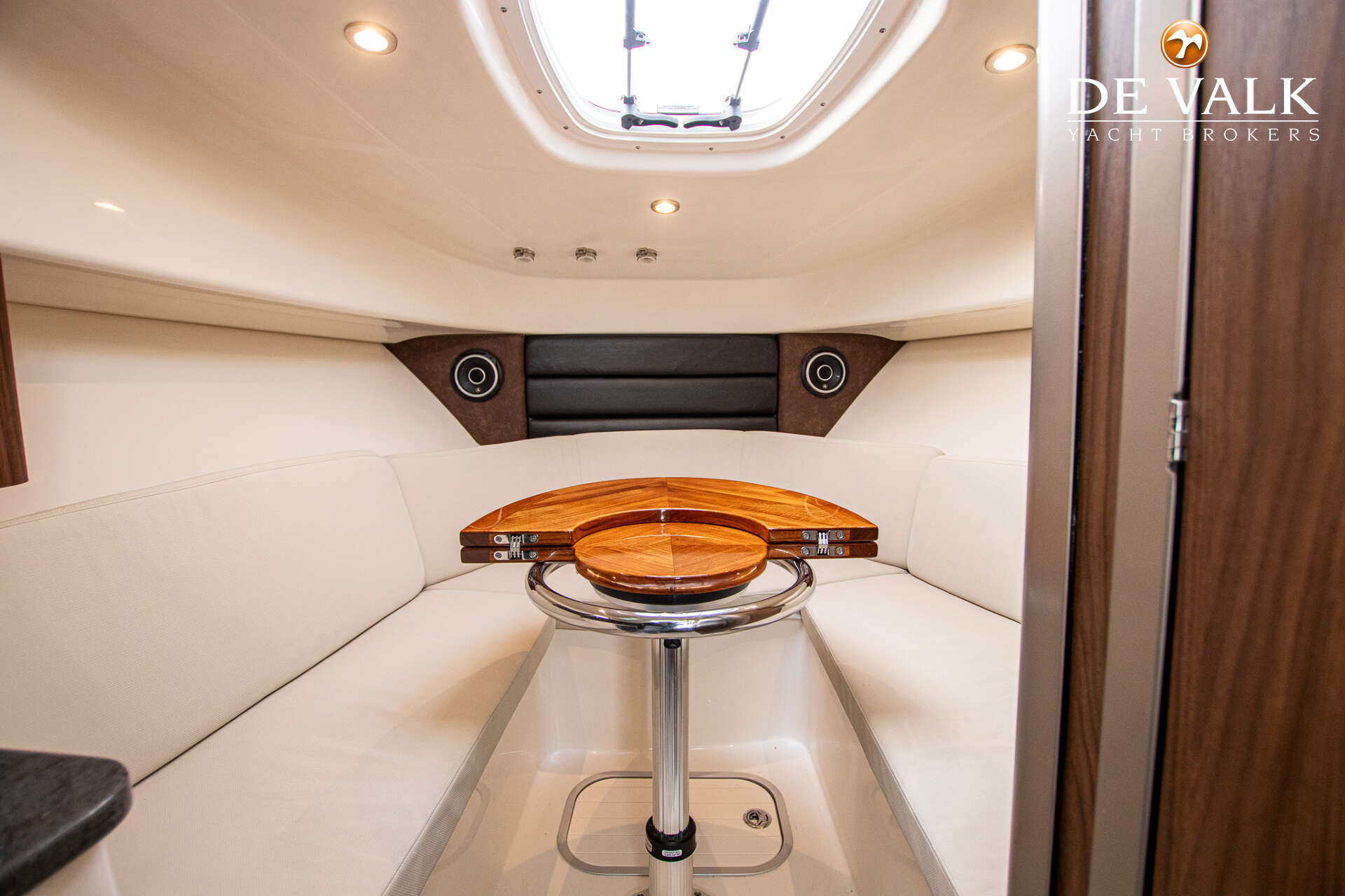 Boston Whaler 285 Conquest Pilothouse — foto 31 van 39