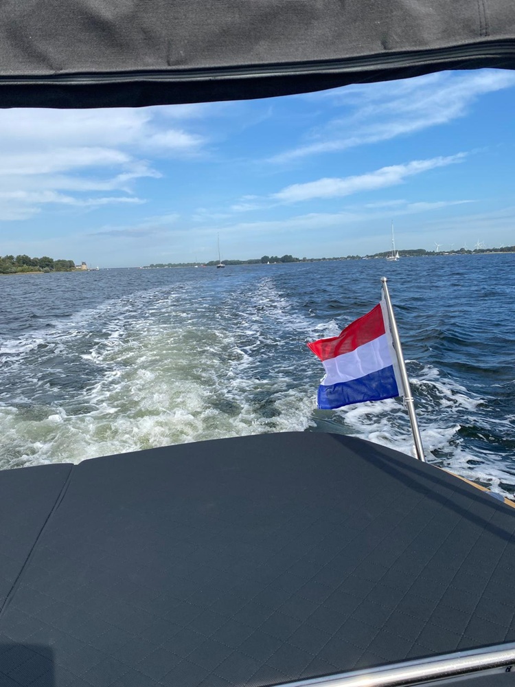 Zeer luxe Maxima 720 uit september 2025, met boegschroef, biminitop en navigatie! — foto 11 van 12