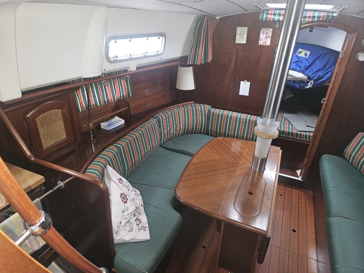 Beneteau Oceanis 36CC — foto 4 van 24