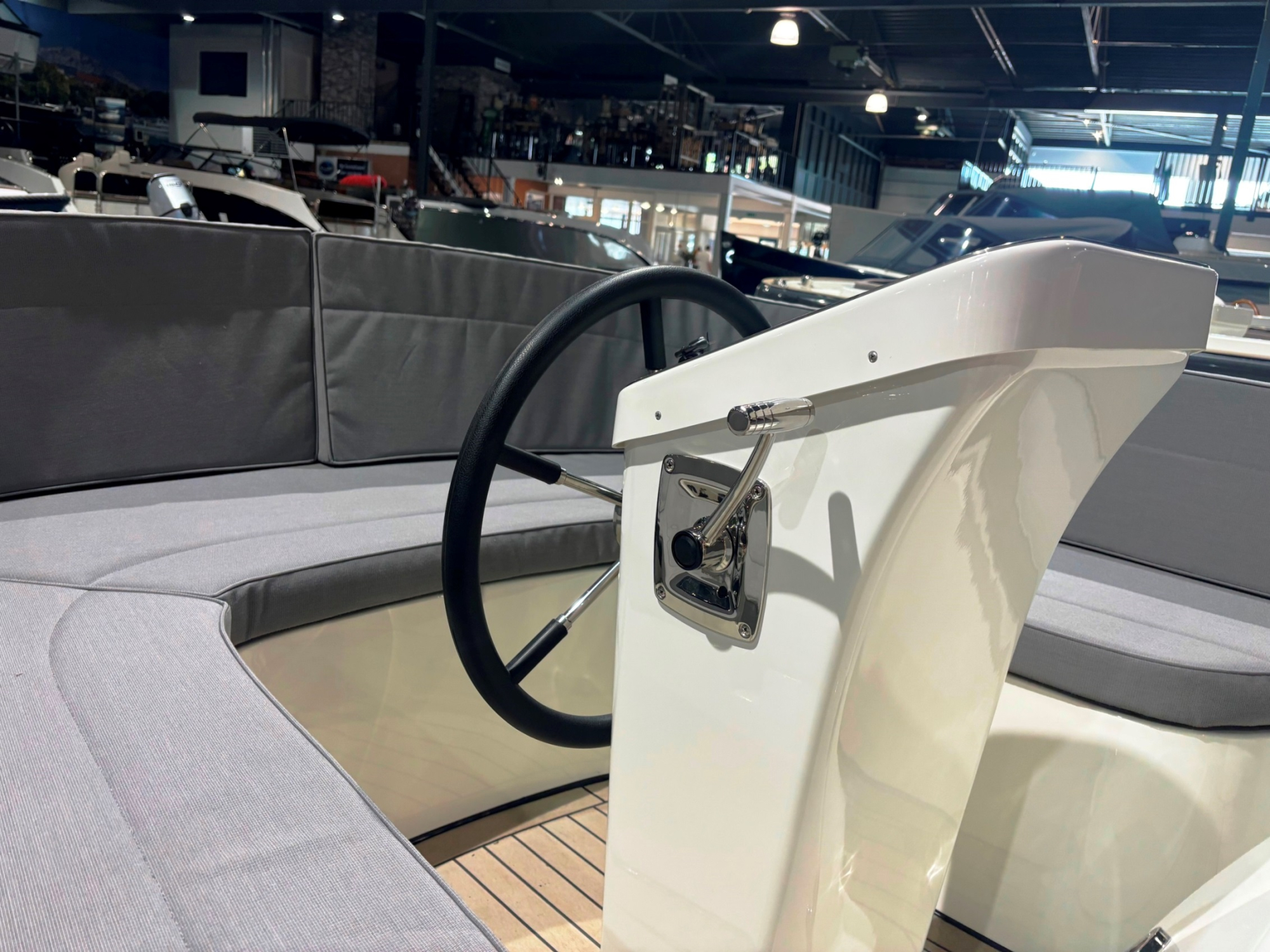Antaris Fifty5 met vetus 27 pk - op voorraad — foto 12 van 12