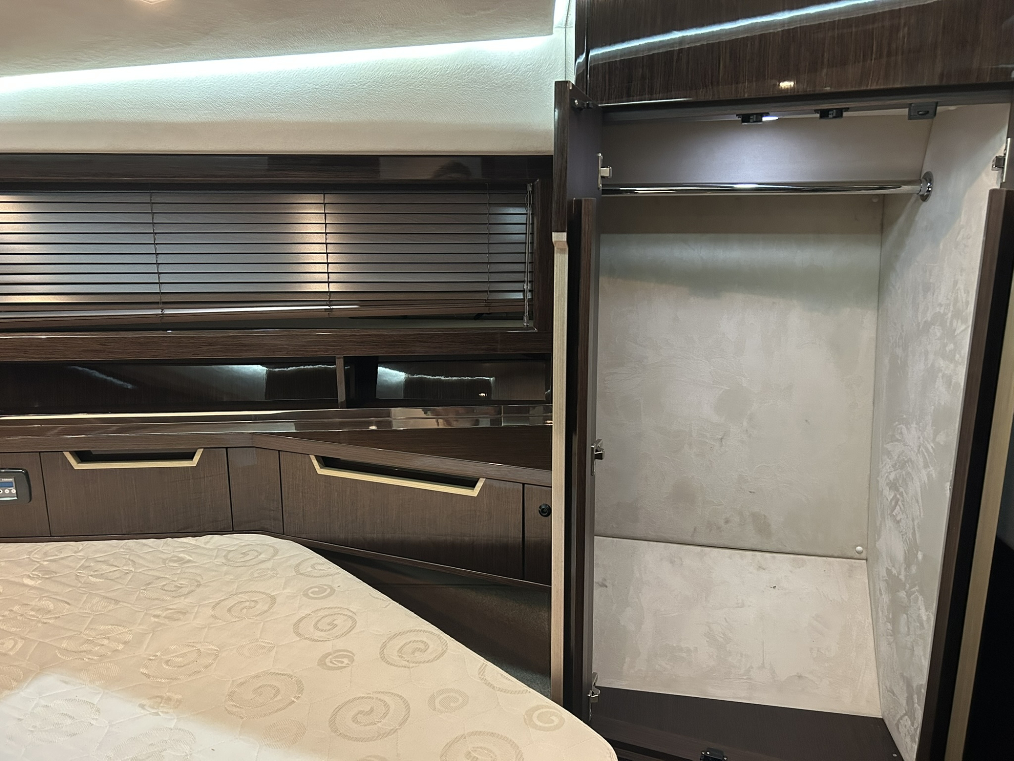 Galeon Yachts Galeon 420 fly 2017 — foto 19 van 42