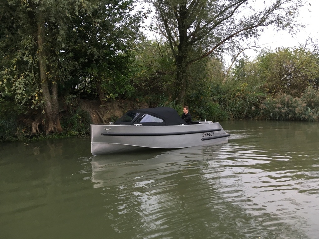 Van Vossen VanVossen Tender 600 (sport) — foto 2 van 8