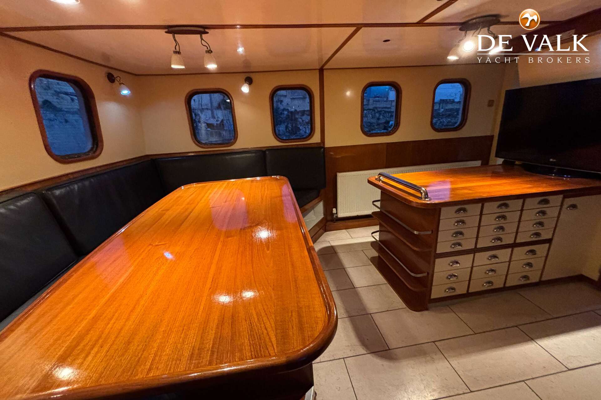 Expedition Vessel Long Range 29M — foto 13 van 27