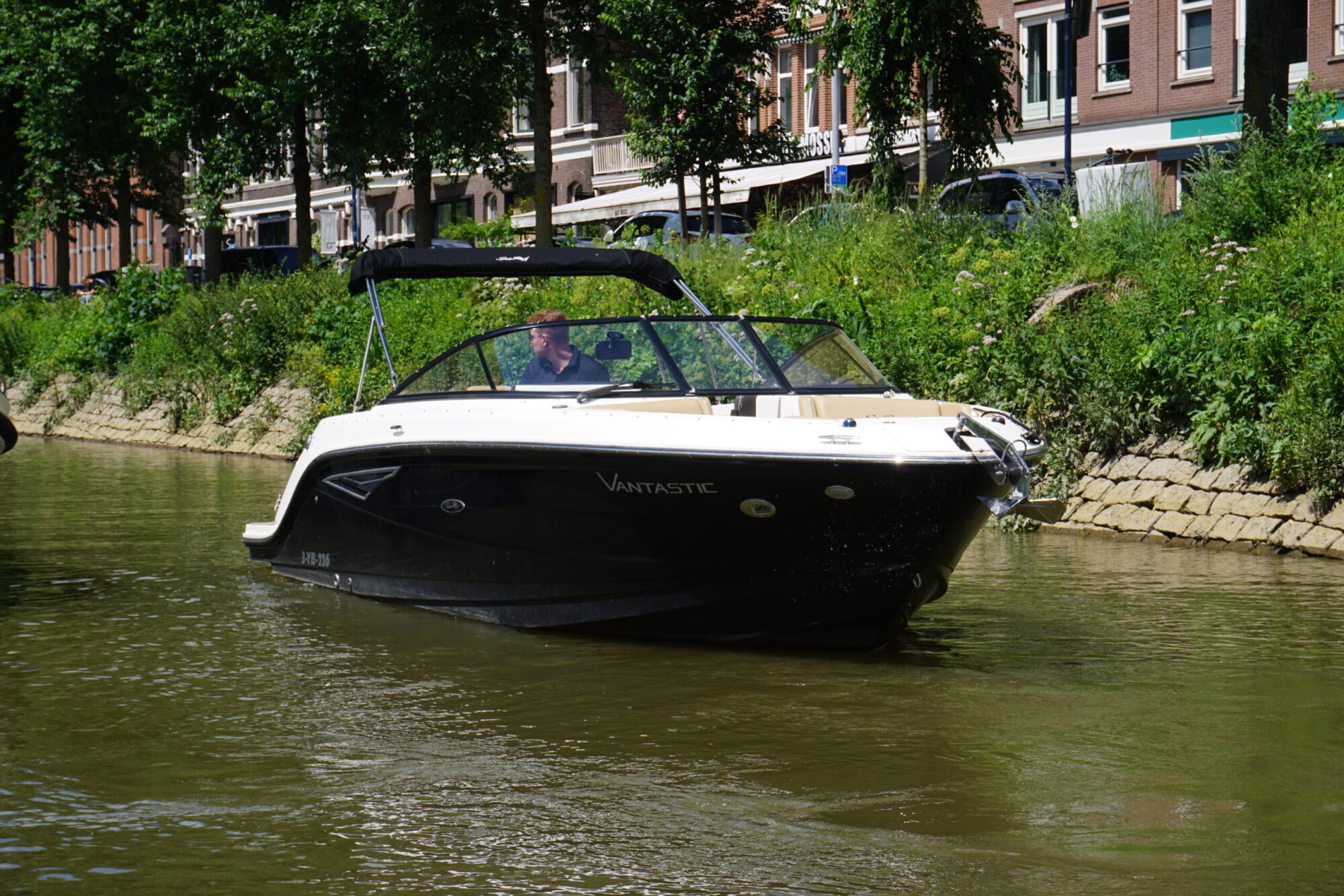 Sea Ray 250 SLX — foto 2 van 33
