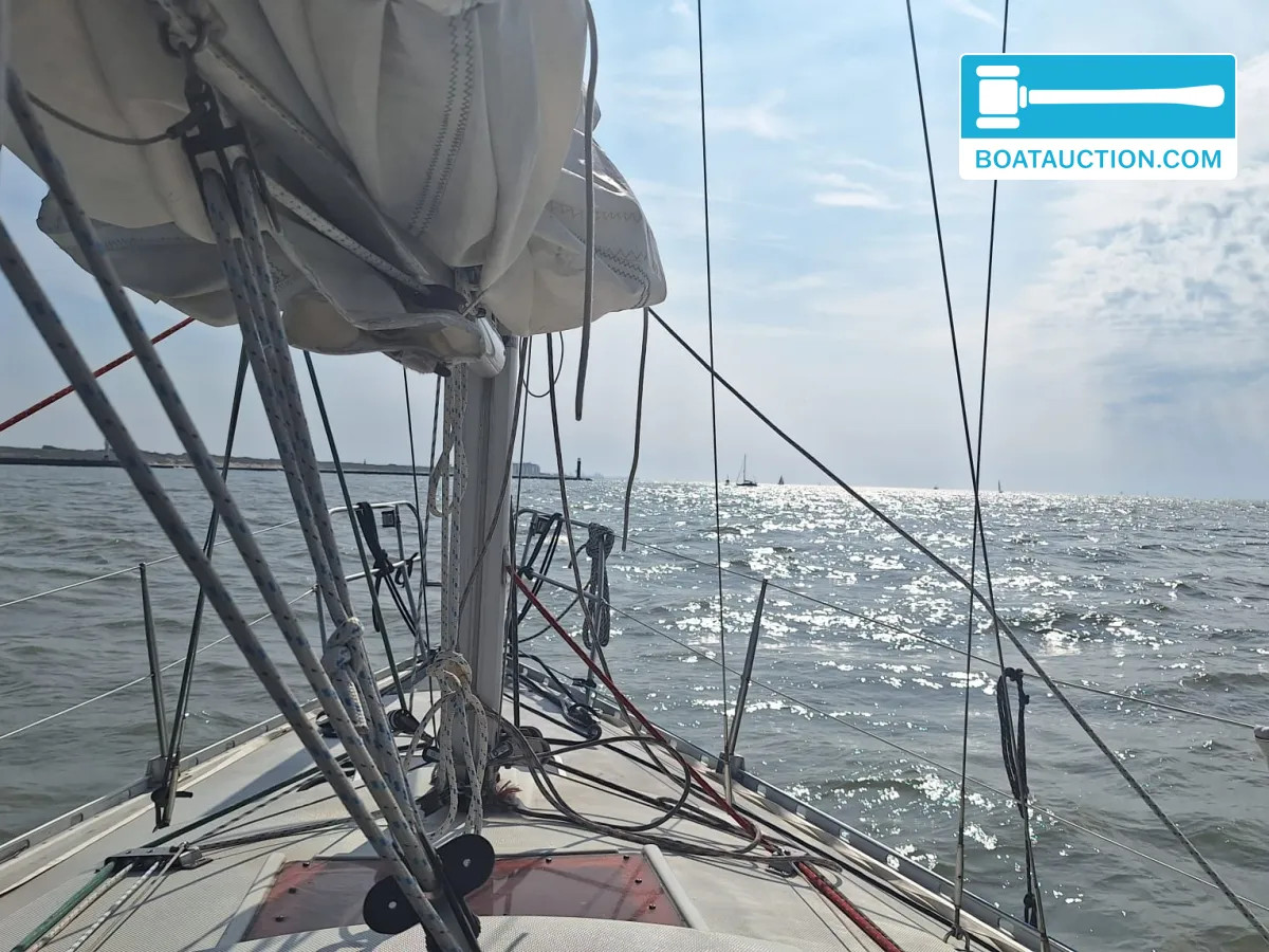 Jeanneau Aquila nu in de online veiling. — foto 4 van 33