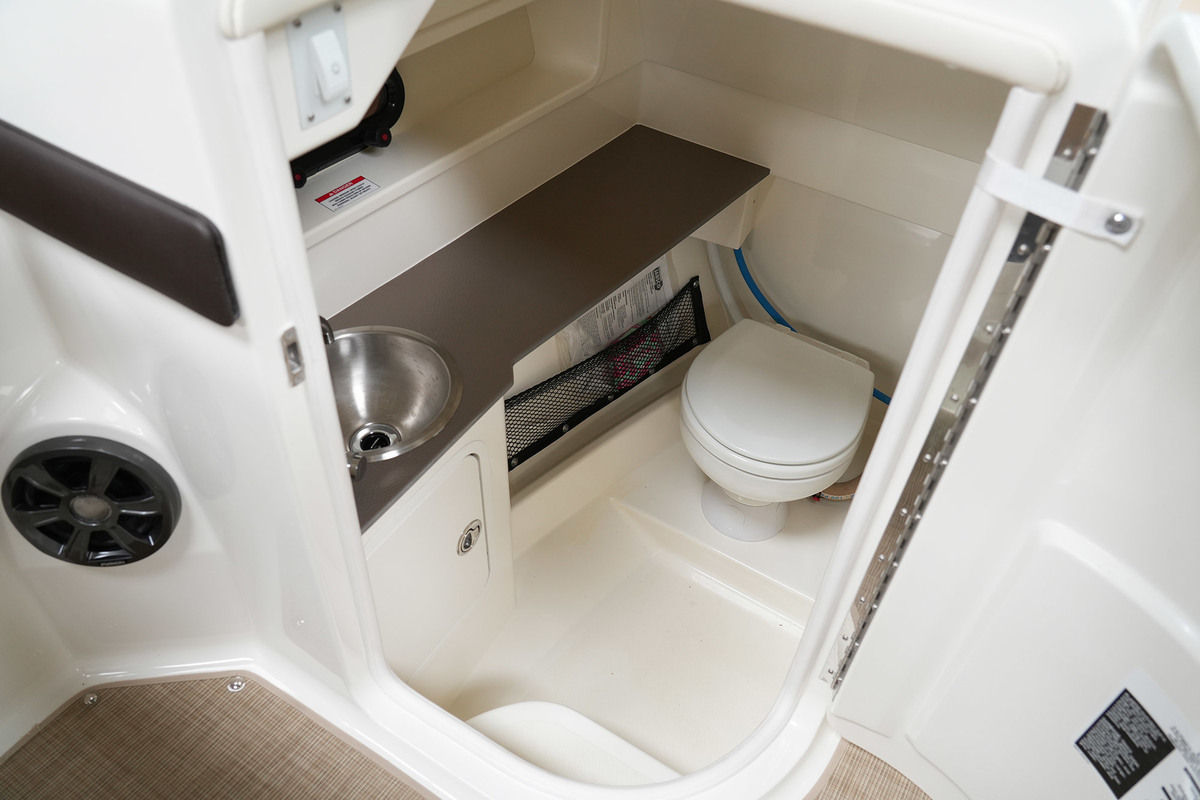 Sea Ray SDX 270 — foto 9 van 24