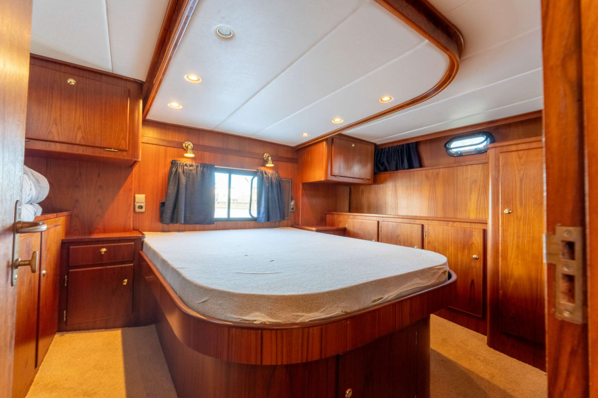Explorer Classic 14.00 AK Cabrio — foto 30 van 49