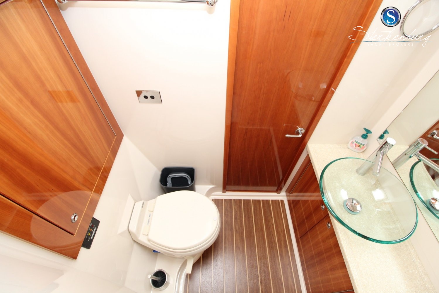 Rivièra 4700 Sport Yacht — foto 23 van 38