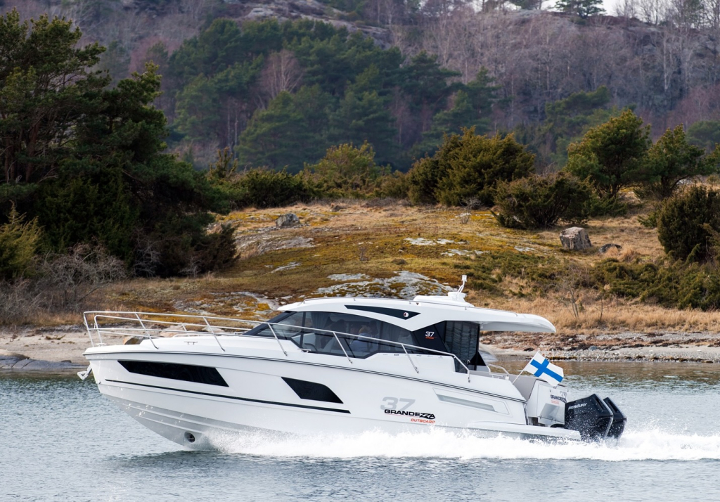 Grandezza 37 Outboard (Hybride varen mogelijk) — foto 2 van 22