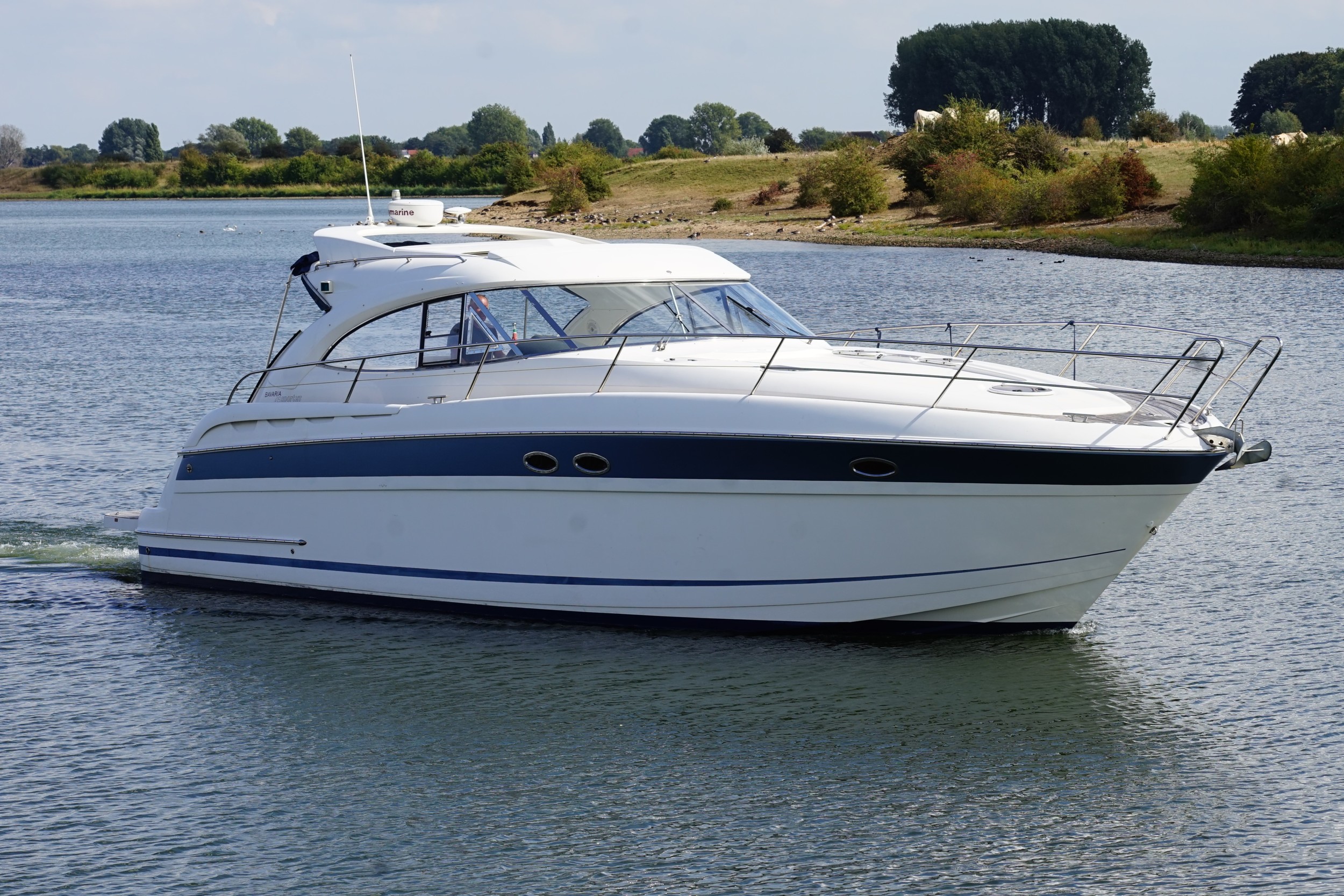 Bavaria 42 HT Sport IPS-500 - hydraulic platform — foto 36 van 42