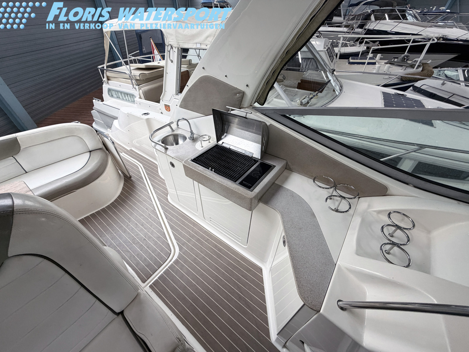 Sea Ray 335 Sundancer — foto 12 van 21