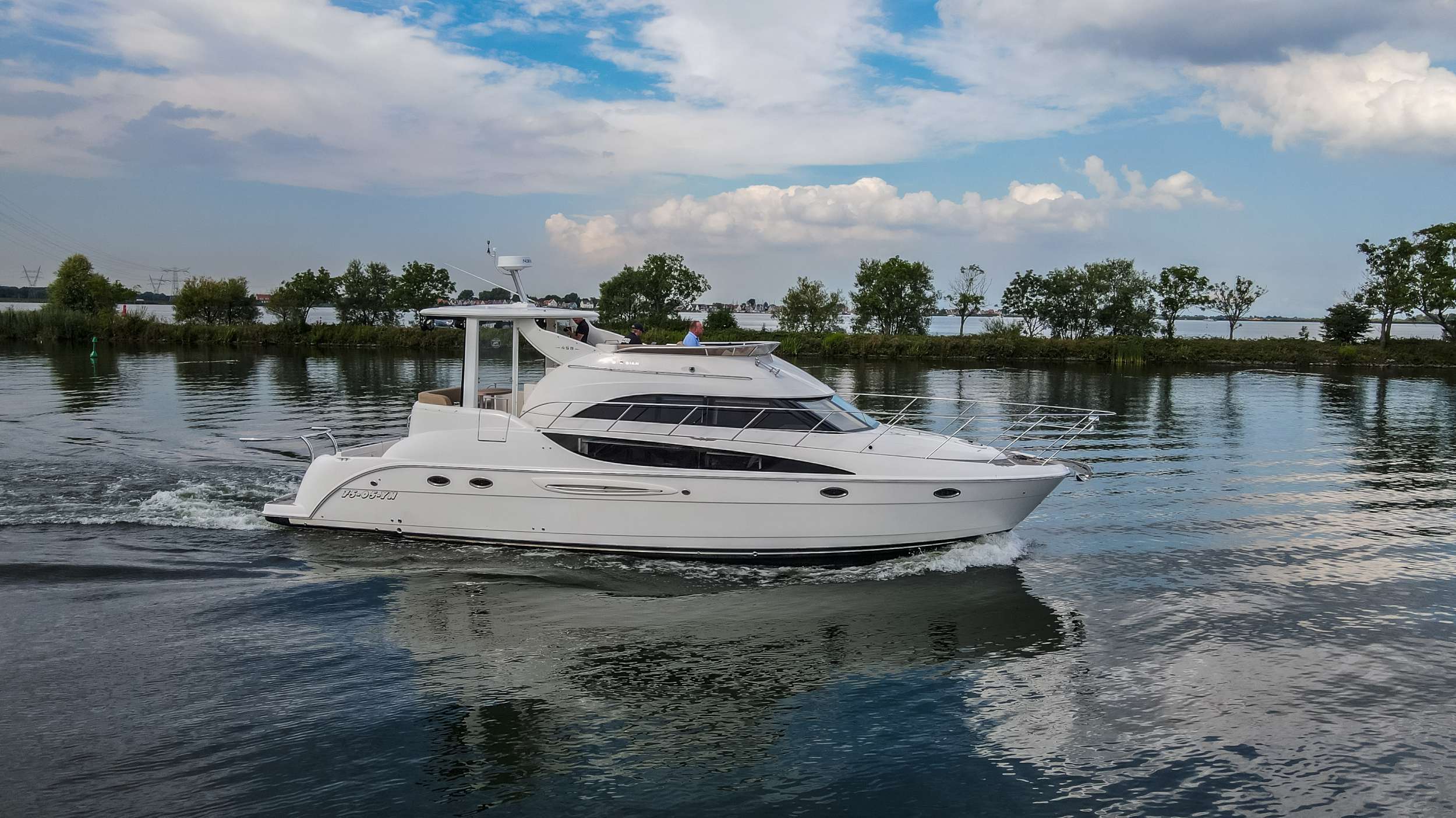 Meridian 459 Motoryacht — foto 1 van 90