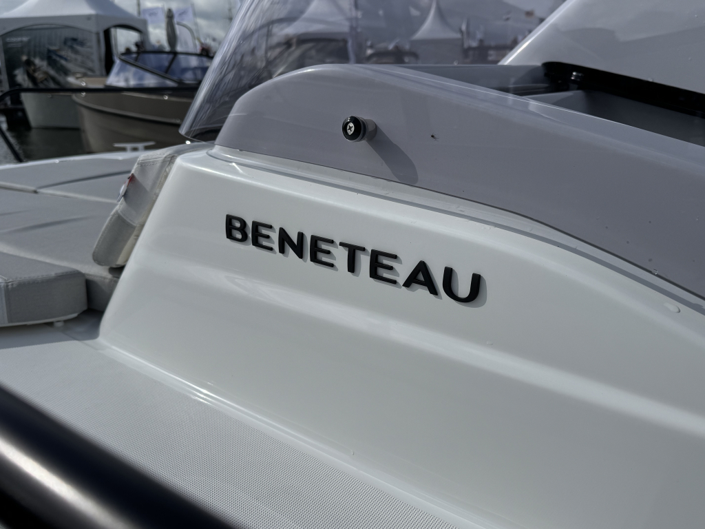 Beneteau Flyer 7 Sundeck | 200PK Honda IST | Pilot Edition — foto 3 van 17