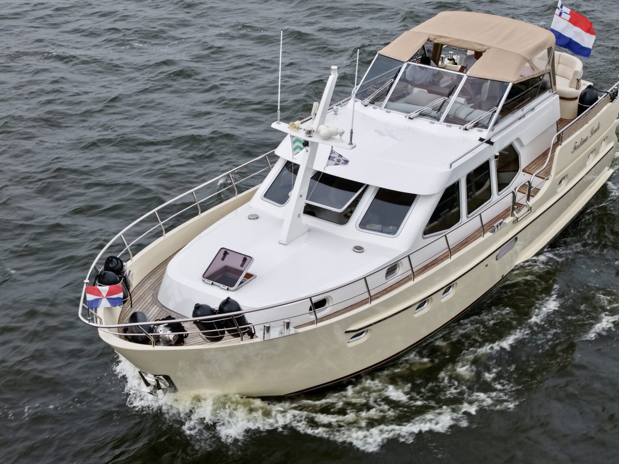 Van Vossen Parade 12.70 AK Exclusive — foto 42 van 56